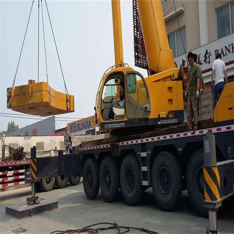 龙里当地吊车出租|机器吊装|75吨|工厂搬迁服务